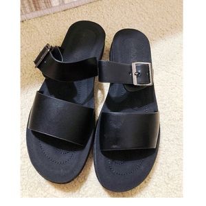 ❌SOLD❌ Womens/Juniors sandals